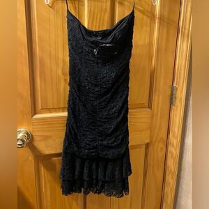 Gorgeous vintage Guess size S strapless lace dress